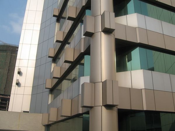 幕墙铝单板与铝蜂窝板的区别
广州铝单板价格